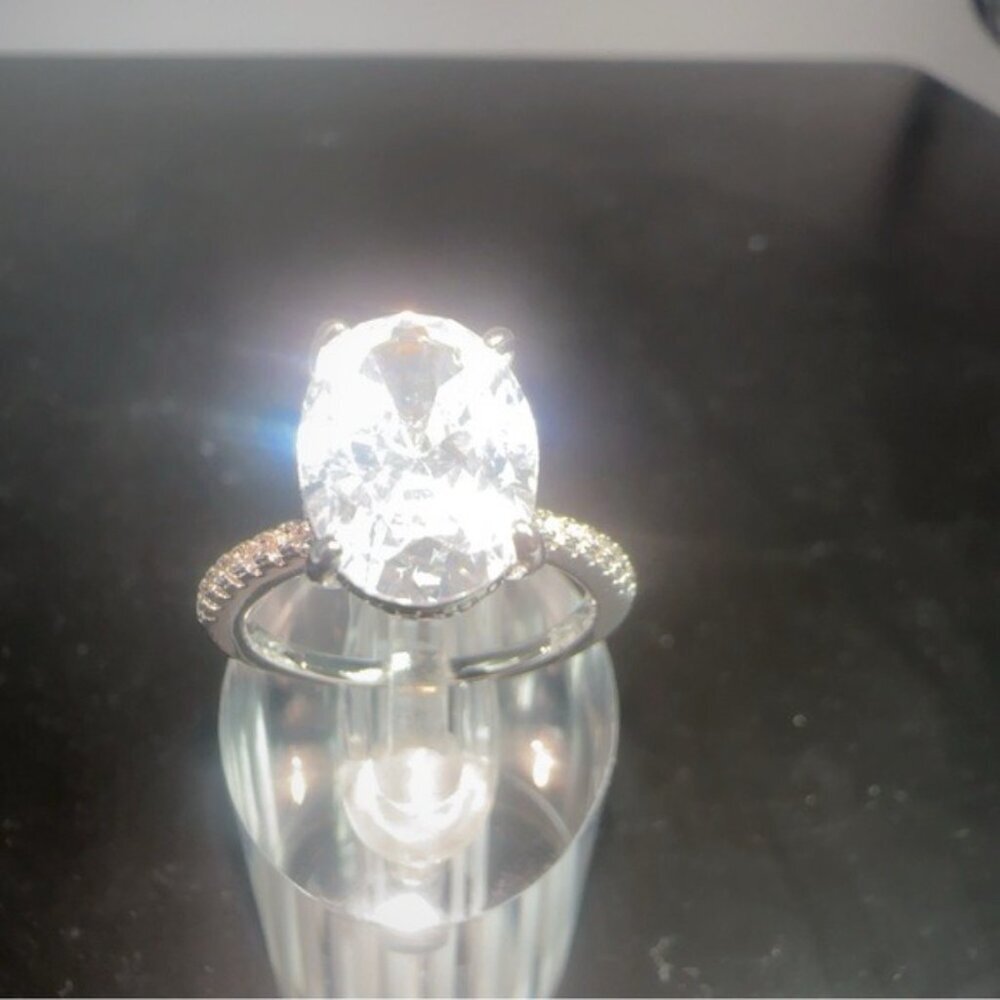Fashion Jewelry Silver Sparkling Ring Size 10 - Picture 6 of 17